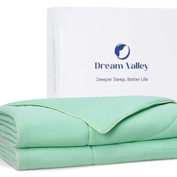 Other - Mint Green Comforter